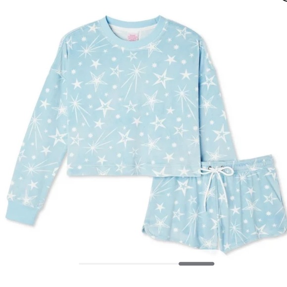 No Boundaries Women's Velour Long Sleeve and Short 2-Piece Set NWT - Picture 6 of 6